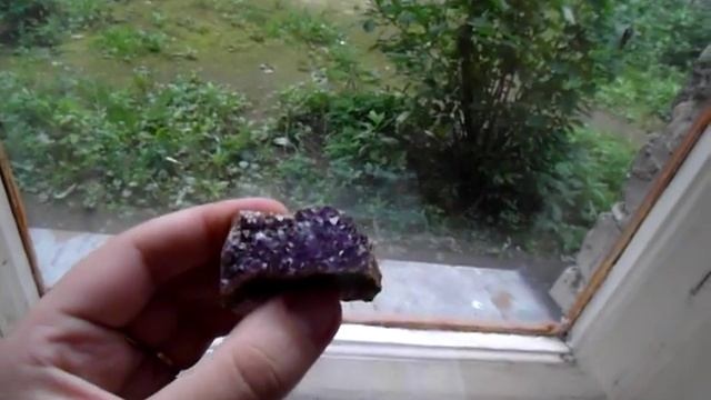 Аметисты и розовый кварц (Минералы. Сокровища земли) смотреть онлайн