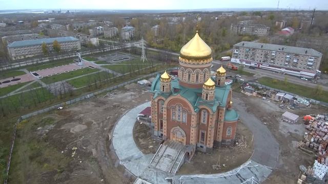 Никольский храм Осень 2018 . Березники. смотреть онлайн