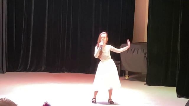 Василиса Хаустова "Лев и Брадобрей".( М. Дунаевский- Н. Олев) смотреть онлайн