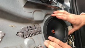 Замена передних штатных динамиков на машине Citroen C4 DL Audio Raven 165