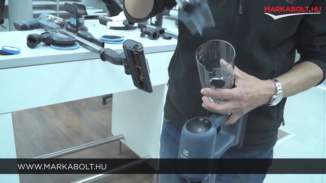 Electrolux EP71UB14DB Akkumulátoros álló Porszívó – Márkabolt.hu