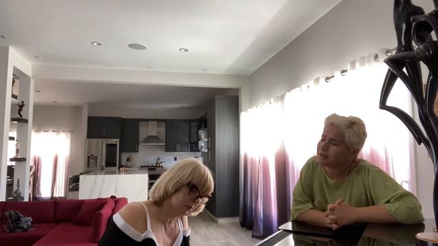 Эта женщина в окне смотреть онлайн