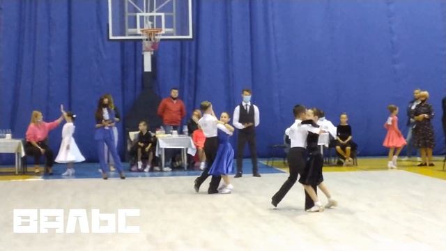 ДЕЛАЕМ ПРИЧЕСКИ НА СОРЕВНОВАНИЯ ПО БАЛЬНЫМ ТАНЦАМ смотреть онлайн