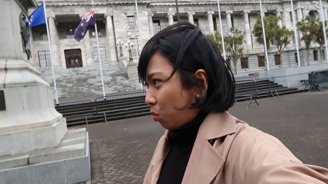 TRYING PHP 600 ? HALO HALO W/ MY BROTHER ?? | WELLINGTON CITY TOUR ?? | April Tan смотреть онлайн