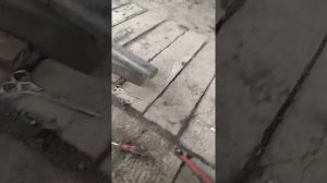 Снять Бачек омывателя джили МК