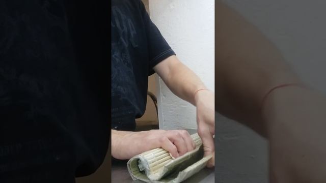 Готовим Ролл сёмга с огурцом. смотреть онлайн