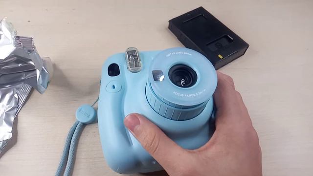 aparat instax mini 11 jak włożyć film do aparatu instax смотреть онлайн