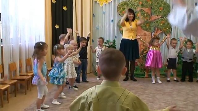 Танец "Ежик" / Песня Ежик по лесу ходит / Утренник младшая группа смотреть онлайн