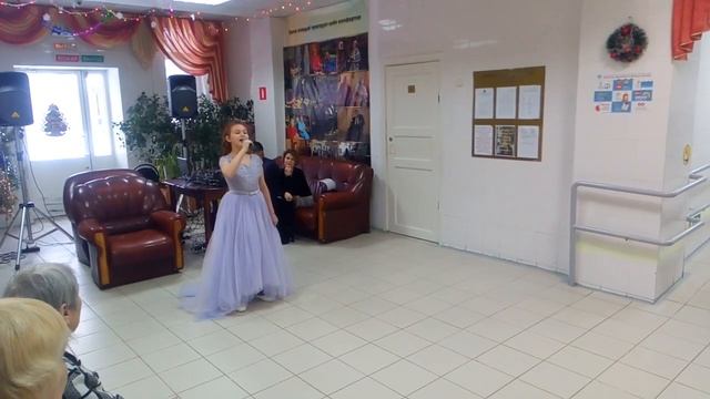 Горница песня Выступление в доме престарелых.