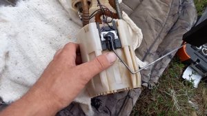 замена датчика  топлива на шевроле-ниве