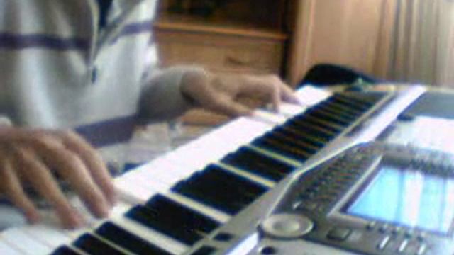 Yamaha PSR 2000 - Dance.wmv смотреть онлайн