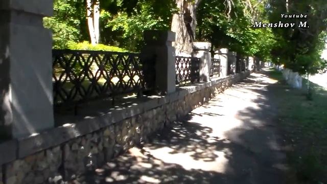 Ноу-хау: Поклейка объявлений на листву в Херсоне смотреть онлайн