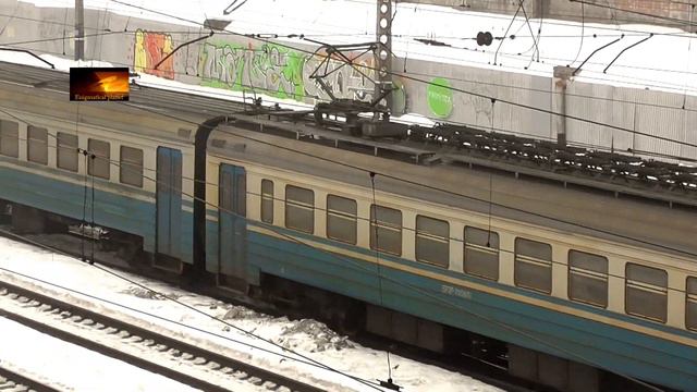 Прибытие ЭР2Р-7036 на станцию Харьков-пасс смотреть онлайн