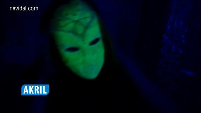 Светящаяся маска Своими руками и светящейся краской смотреть онлайн