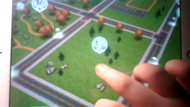 Играем в симс на IPad смотреть онлайн