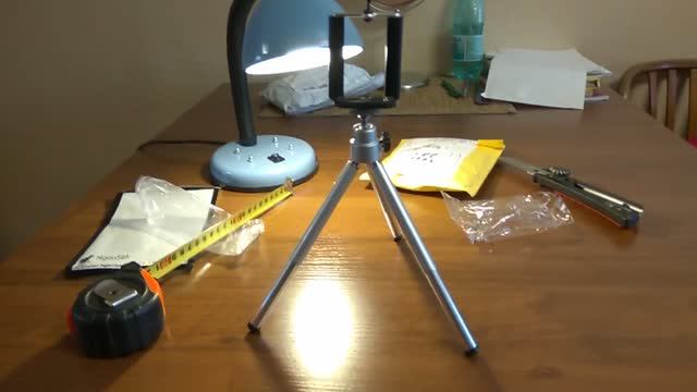 Бюджетный держатель штатив (подставка) для смартфона металлический NganSek из Китая. 16092018.