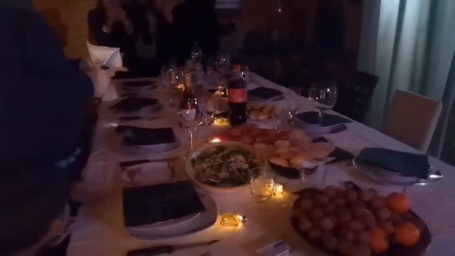 ВСТРЕЧАЕМ НОВЫЙ ГОД В НОВОМ ДОМЕ У ДРУЗЕЙ! ЗАЧЕМ ТАКОЙ БОЛЬШОЙ?! смотреть онлайн