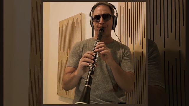 "Honeysuckle Rose" Jimmy Hamilton, clarinet смотреть онлайн
