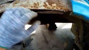 Разбор фольксваген т4. Снятие крыльев.