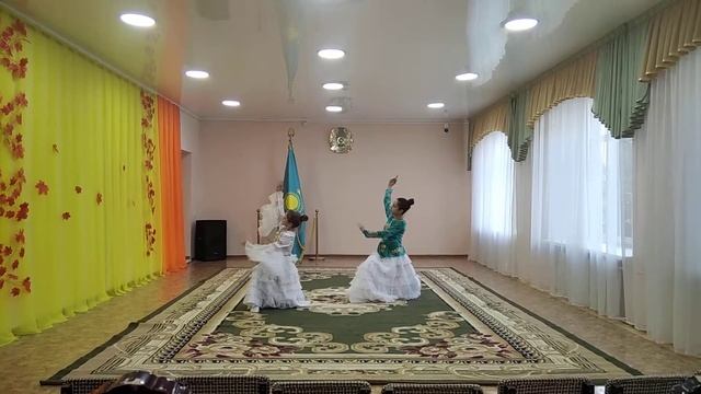 Казахский танец Қамажай смотреть онлайн