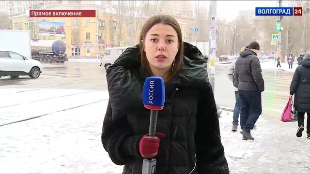 В Волгограде началась уборка первого снега смотреть онлайн