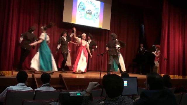 Английский танец - Школа при Посольстве РФ в Японии смотреть онлайн