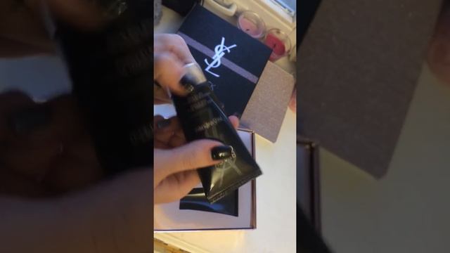 Обзор Yves Saint Laurent Black Opium