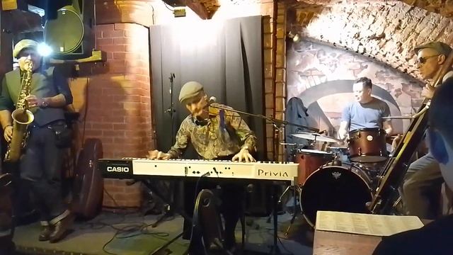 с днём рождения тем у кого сейчас день рождения смотреть онлайн