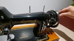 Швейная  машина Лучник 82 класса.