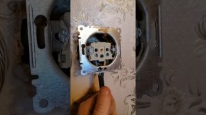 Сделать розетку для стиральной машины.