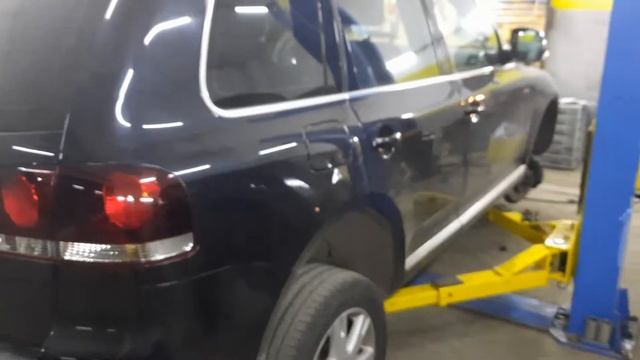 Туарег 2008. Замена колодок. смотреть онлайн