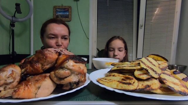 Мукбанг, куриный шашлык и картошка на гриле ? смотреть онлайн