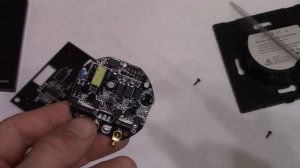 Вскрытие сенсорного выключателя Sesoo .