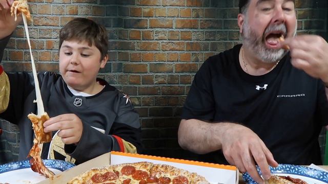 The NEW Little Caesars Pepperoni and Cheese Stuffed Crust Pizza Review смотреть онлайн