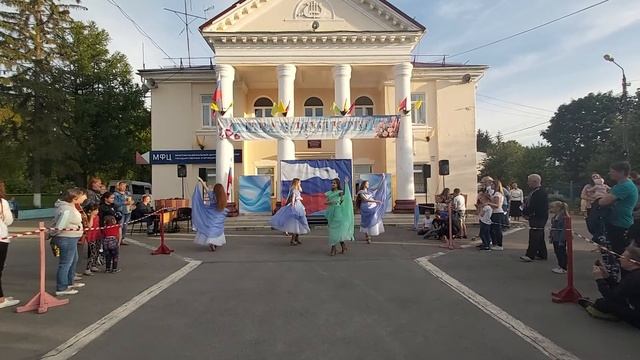 "Вальс" - Образцовый хореографический анс."Арабеск" июнь 2021г смотреть онлайн