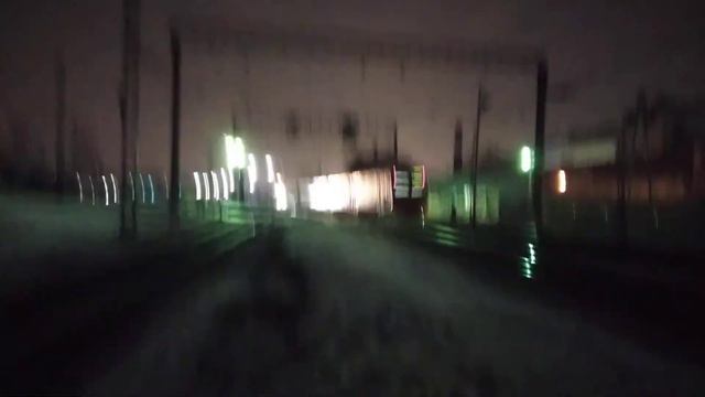 ЭД4М 0300 отправляется с платформы Нагатинская в сторону Павелецкого вокзала и встречный ЭП2К смотреть онлайн