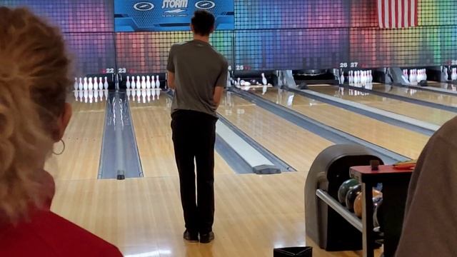 Trey Brand 300 Bowling game Storm IQ смотреть онлайн