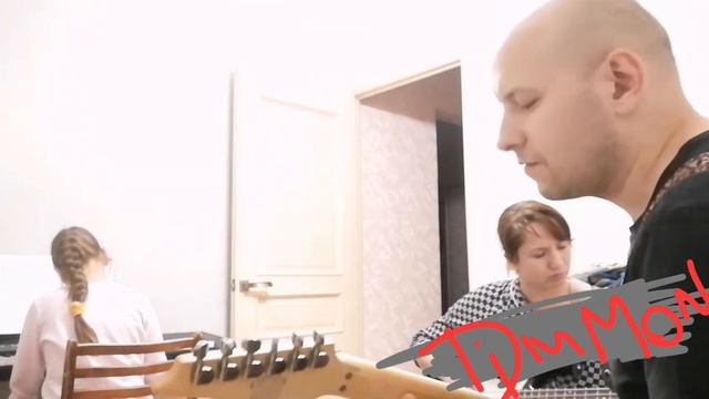 Владивосток 2000 на гитаре (домашний кавер на песню группы Мумий Тролль) смотреть онлайн