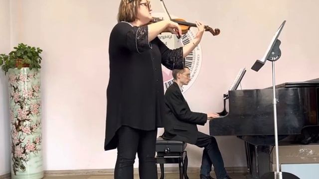 Г. Перселл, соната для альта ІІІ, ІV частини.