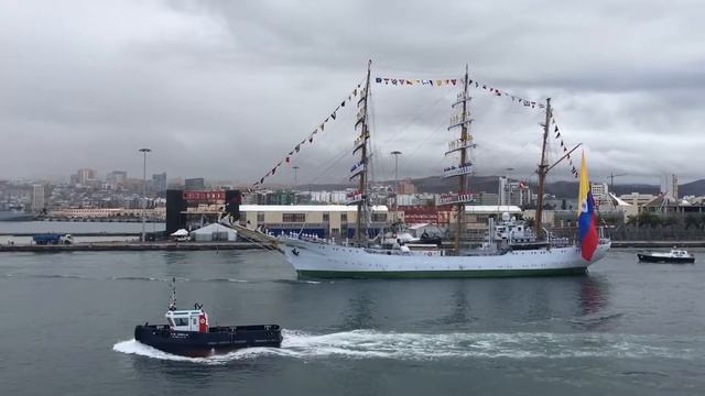 Порт Лас Пальмас. Канарские острова смотреть онлайн