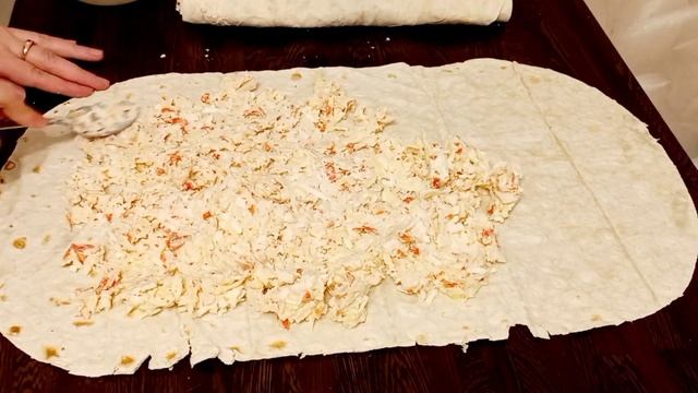 Вкусный и ароматный рулет с лавашом и крабовыми палочками. смотреть онлайн