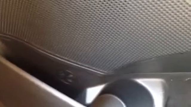 Треск в динамиках смотреть онлайн