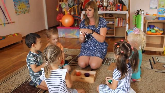 Мастер класс" Как успокоить плачущего ребенка при помощи "Игрового набора Дары Фребеля"" смотреть онлайн