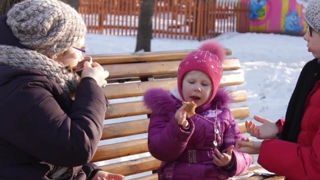 НА МАСЛЕНИЦЕ СОЖГЛИ . . . | СЮЖЕТ ЮЛИ БУРЕЕВОЙ смотреть онлайн