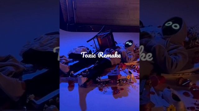 BoyWithUke - Toxic (with backing vocals) смотреть онлайн