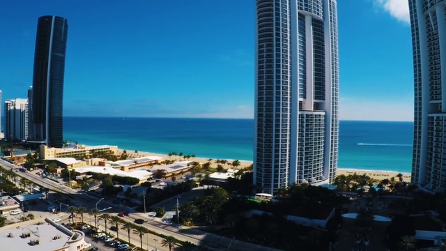 Санни-Айлс-Бич Sunny Isles Beach