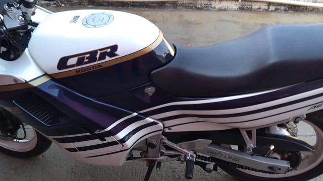 Opinião Honda CBR 450 Vale a Pena Comprar uma após 30 anos смотреть онлайн