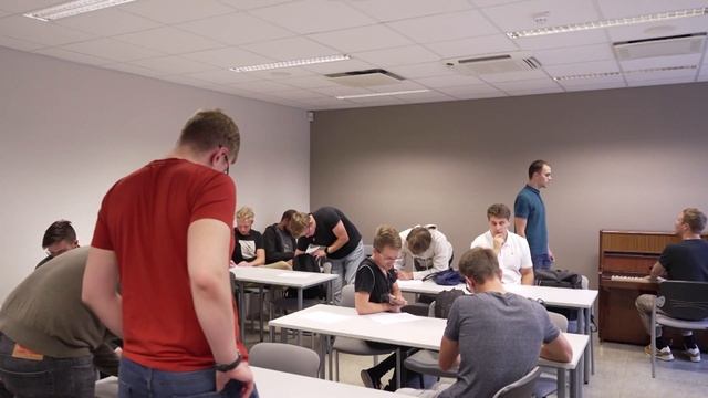 ДНЕМ - ИНЖЕНЕР, ВЕЧЕРОМ - ХОРИСТ | Кем пополнялись ряды Академического мужского хора TalTech? смотреть онлайн