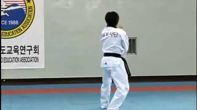 Il E.mp4 смотреть онлайн