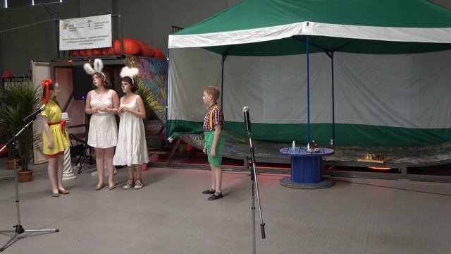 Спектакль "Приключения Карика и Вали в зеленом мире" в рамках фестиваля "Зелёный партер". смотреть онлайн